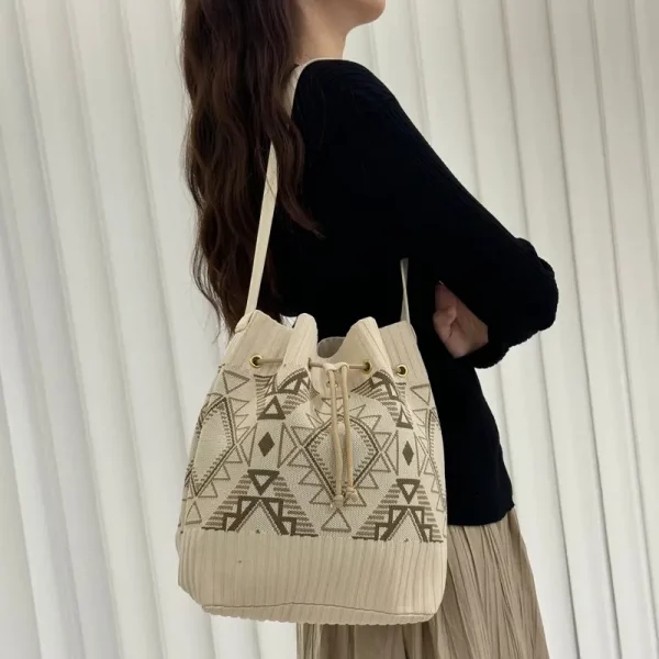 Medium handbag