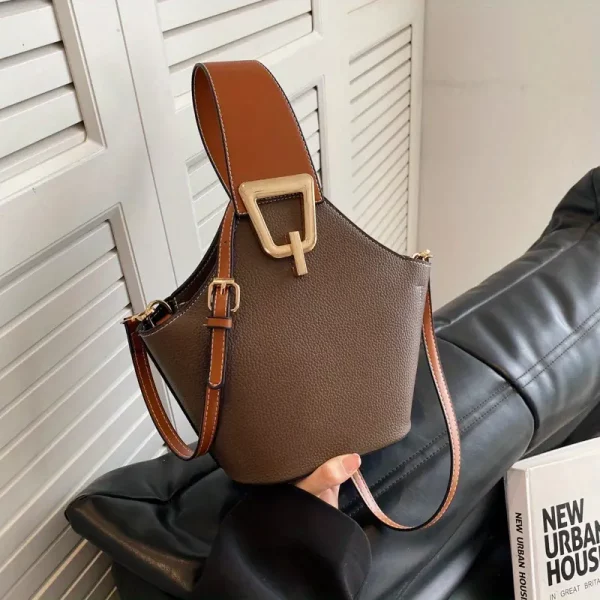 Mini chain bag