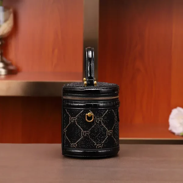 Mini chain bag