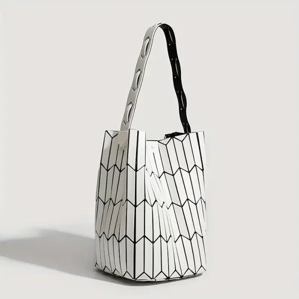Mini chain bag