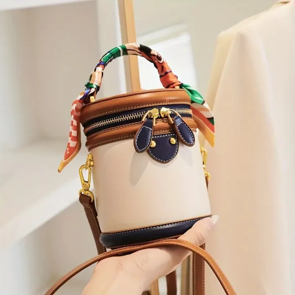Mini chain bag