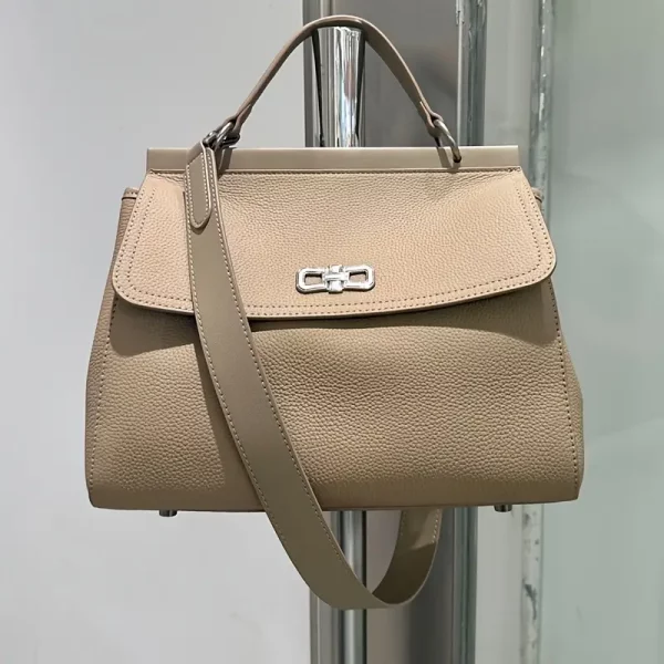 Medium handbag