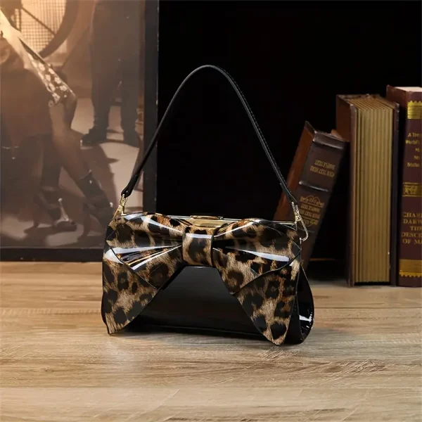 Mini chain bag