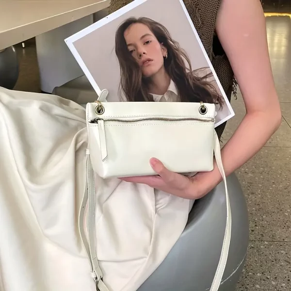 Mini chain bag