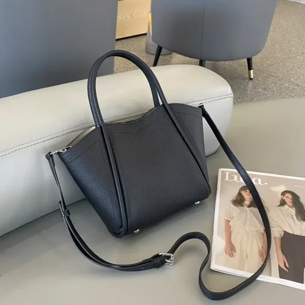 Single shoulder bag