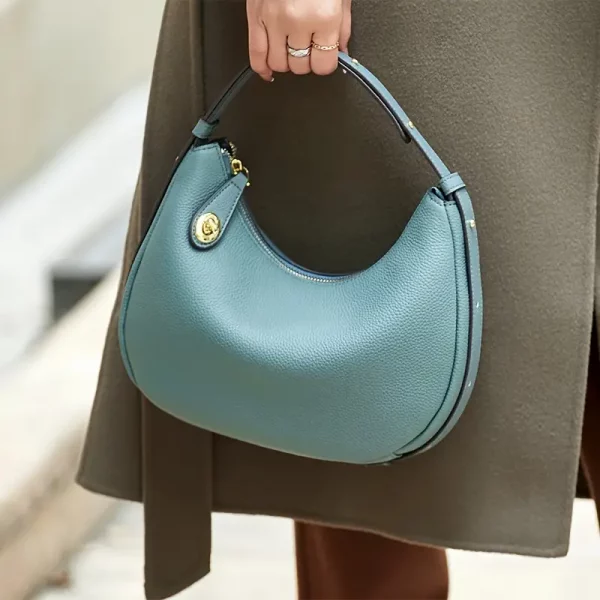 Single shoulder bag
