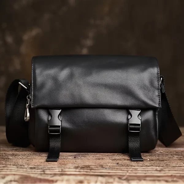 Single shoulder bag